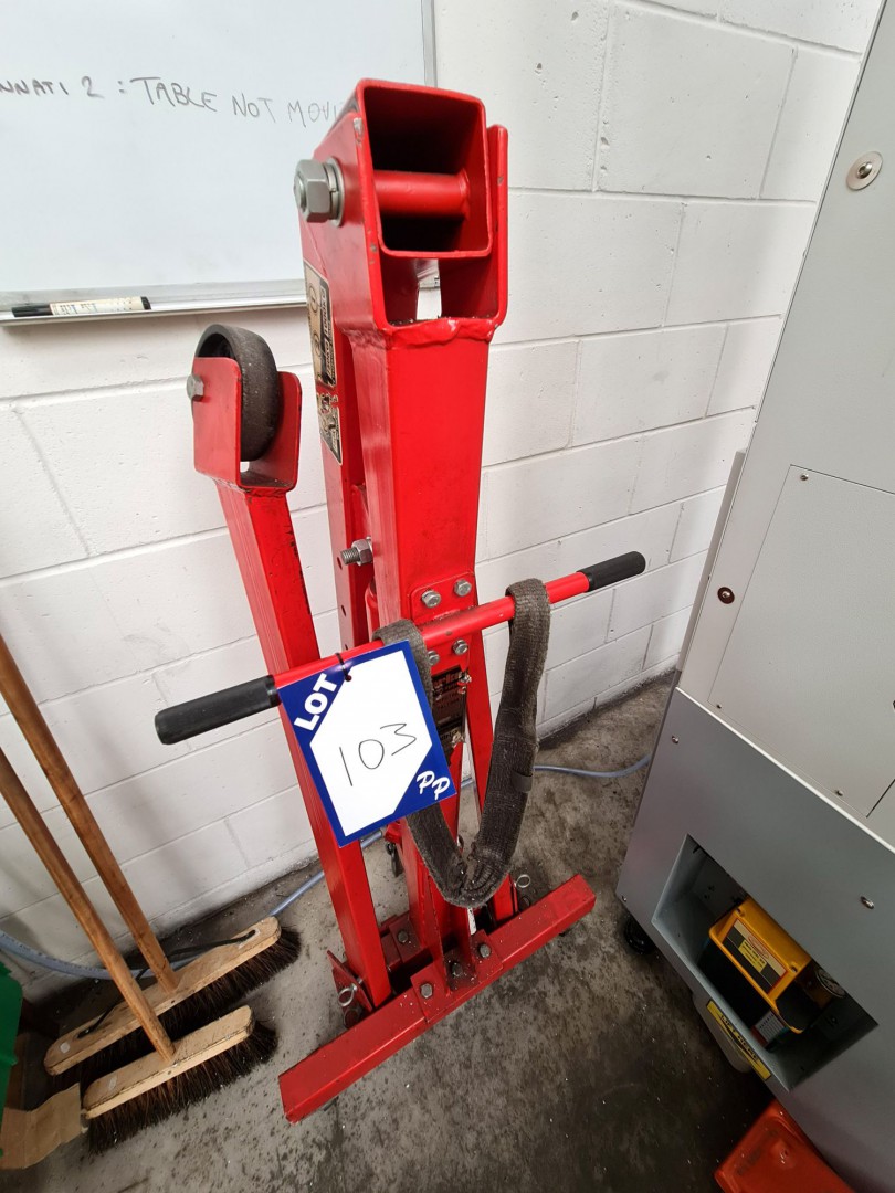 Clarke Strong Arm CFC100 foldable manual engine li...