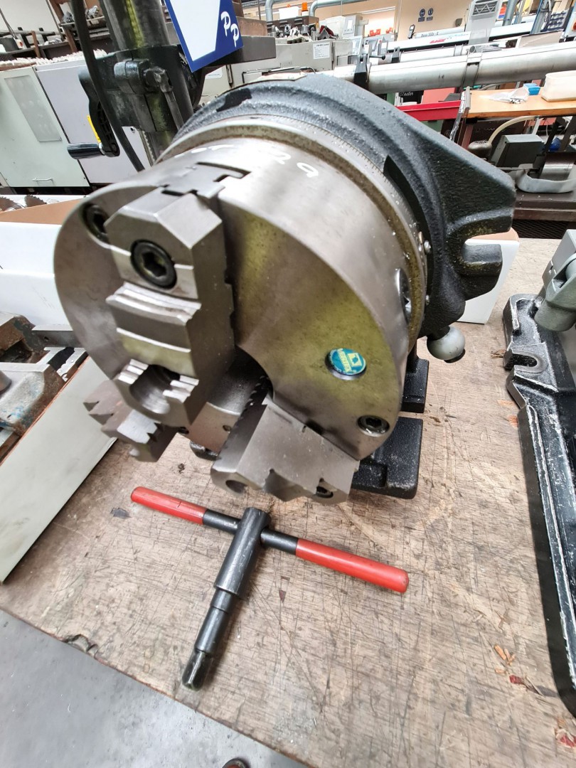 Vertex rotary 200mm 3 jaw chuck
