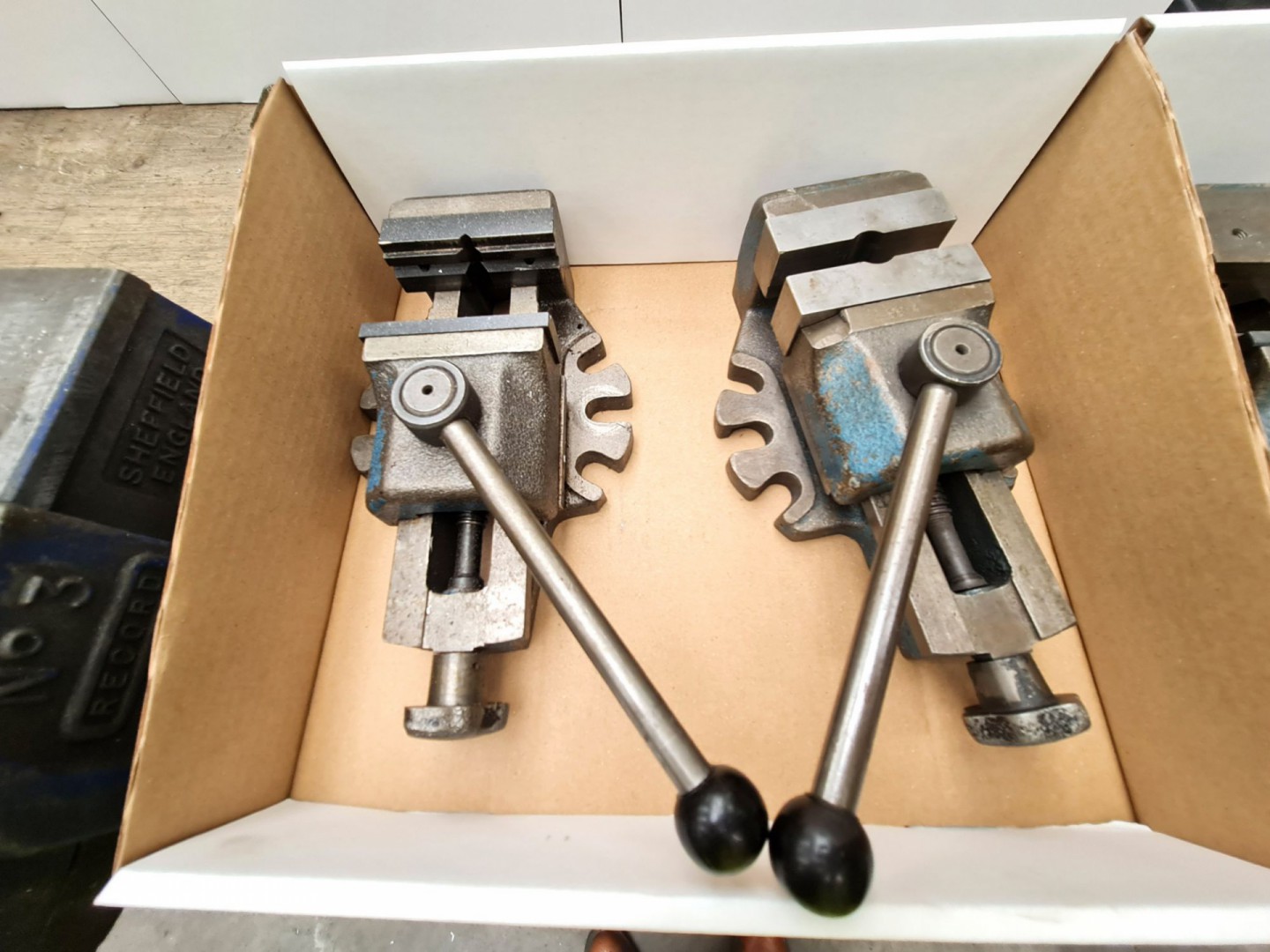 2x 80mm machine vices