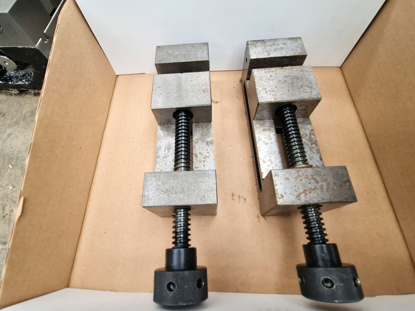2x 60mm machine vices