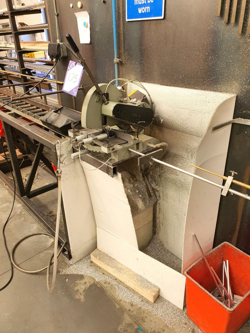 Unnamed chop off saw with mobile conveyor, 4000mm...