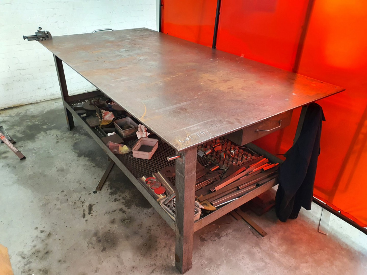 Large metal welding table, 2500x1250x1000mm with 3...