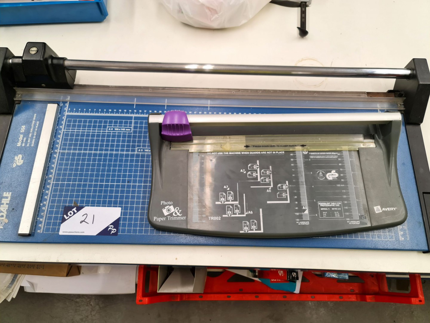 Dahle 554 professional rotary trimmer & Avery TR00...