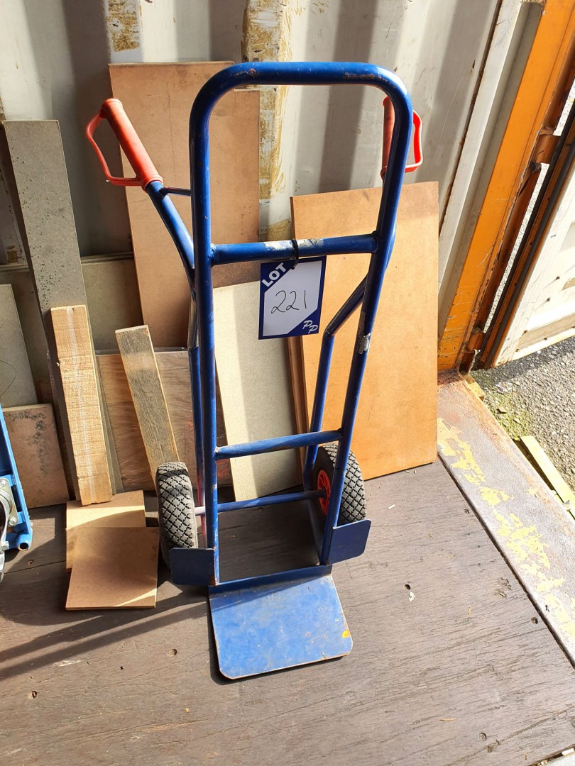 Mobile sack trolley