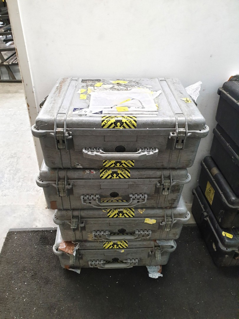 4x grey Peli 1600 transit cases, 550x450x220mm H