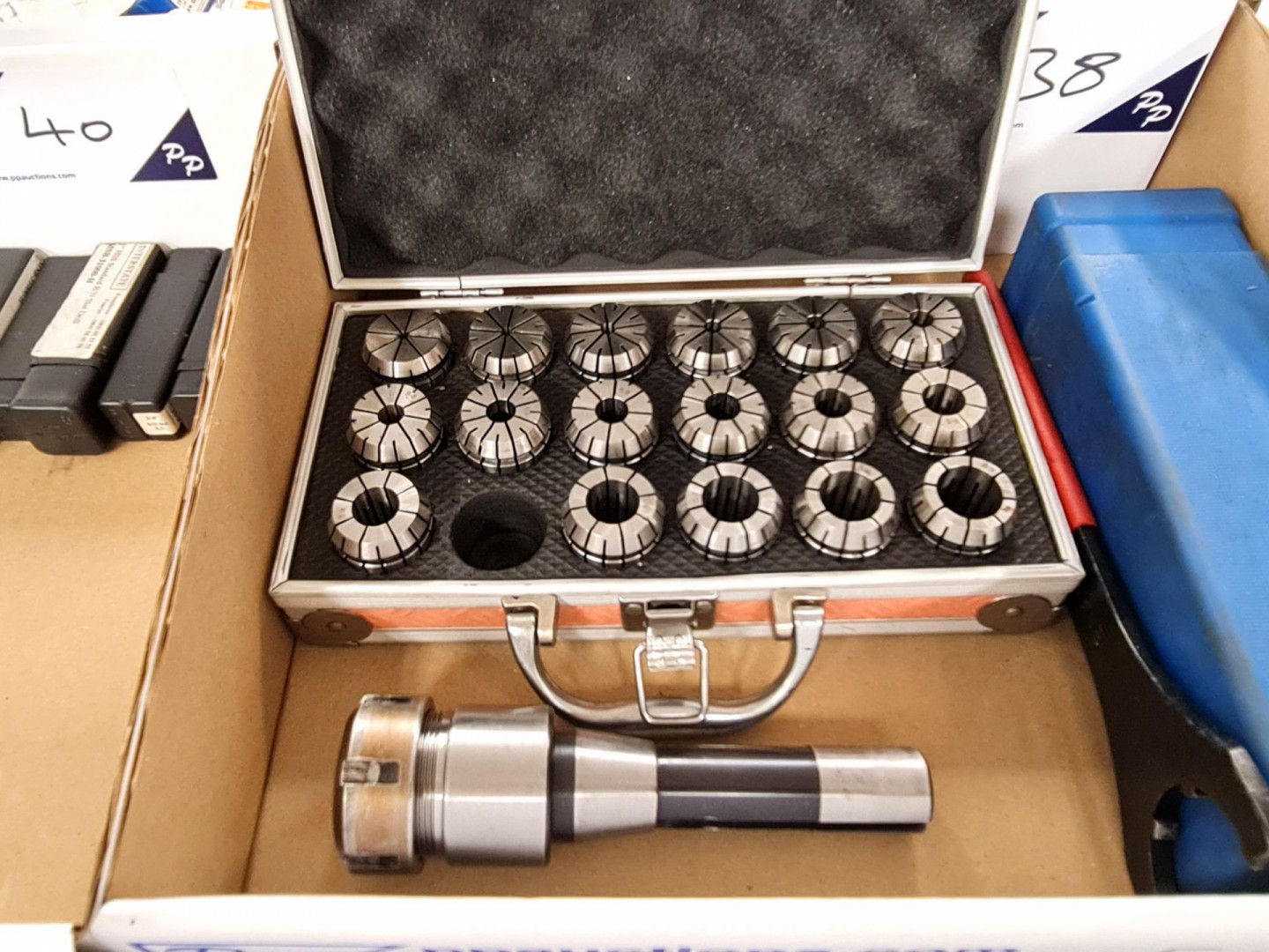 R8-ER32 collet holder with collets in case