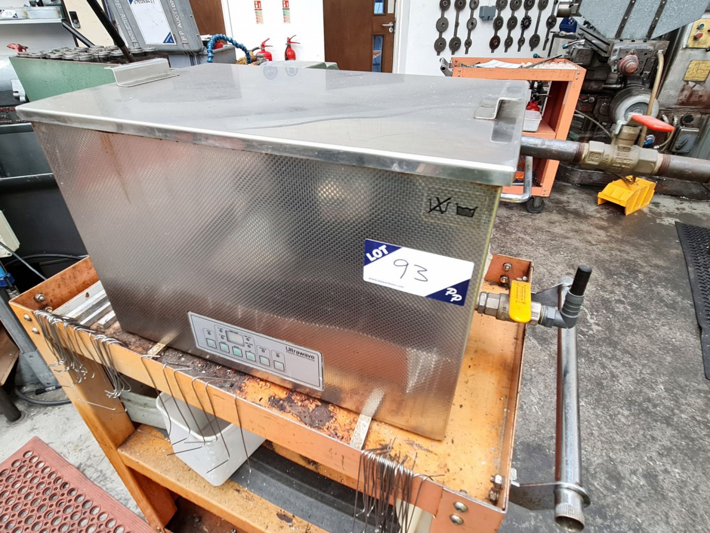 Ultrawave precision ultrasonic cleaning tank