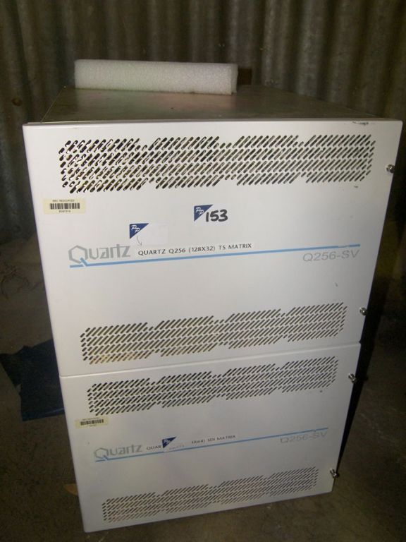Quartz Q256-SV router 128x32, with cross point car...