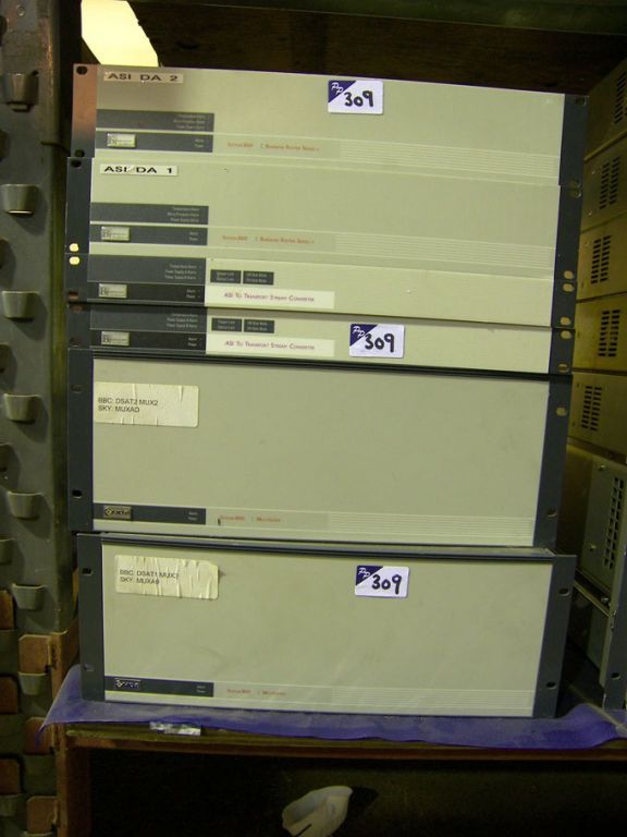 2x Broadcast Technology System 3000 series II base...