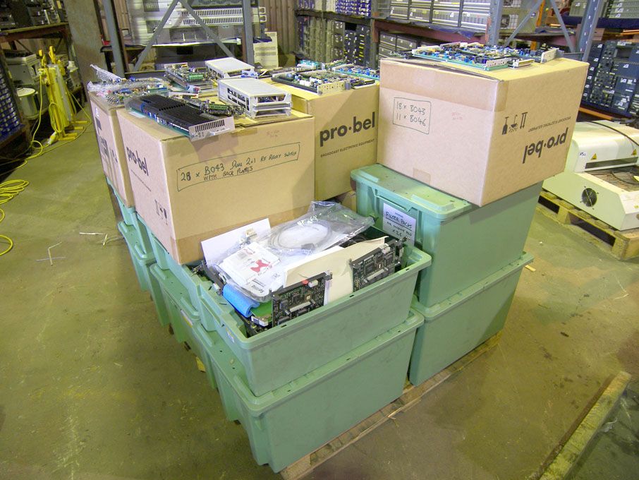 Qty Vistek chassis cards inc: BO43, BO46, BO48 PO4...