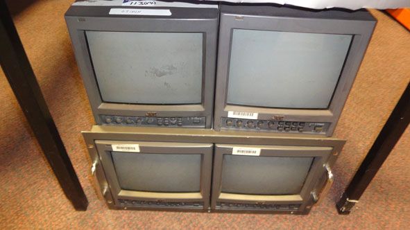 4x JVC 7" monitors