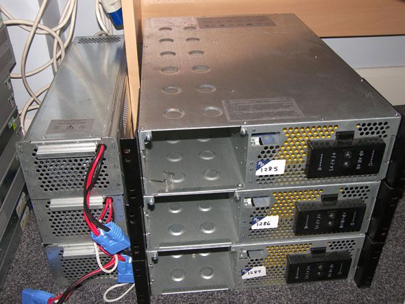 SU300RMXL13U rack type UPS, 2400W, 16A