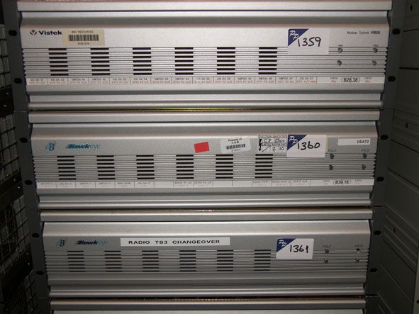 dB Hawkeye chassis with cards inc: 4x V1614, 1x V1...