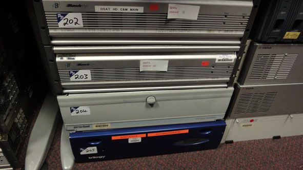 Hawkeye chassis with cards inc: 2x V1610 PSU, 1x...