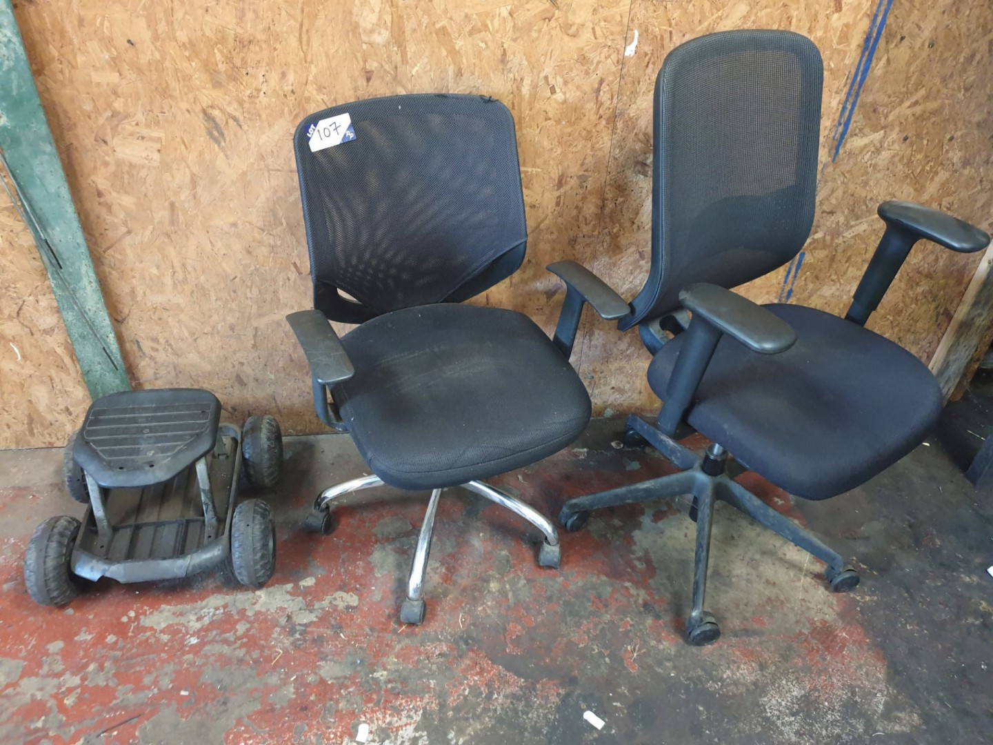 2x black upholstered office chairs, 4 wheel dolly