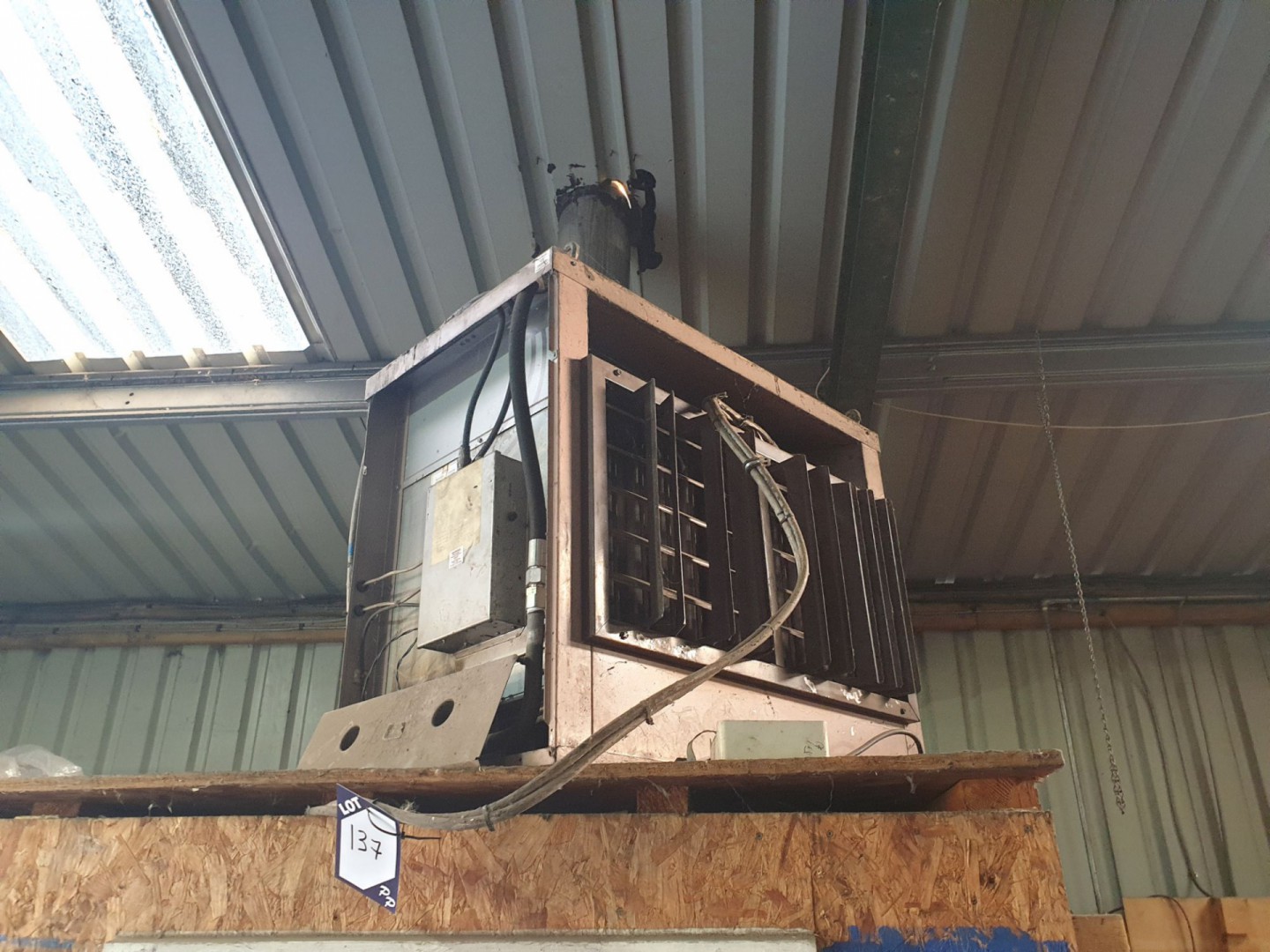 Reznor XA300 factory heater (converted to LPG)