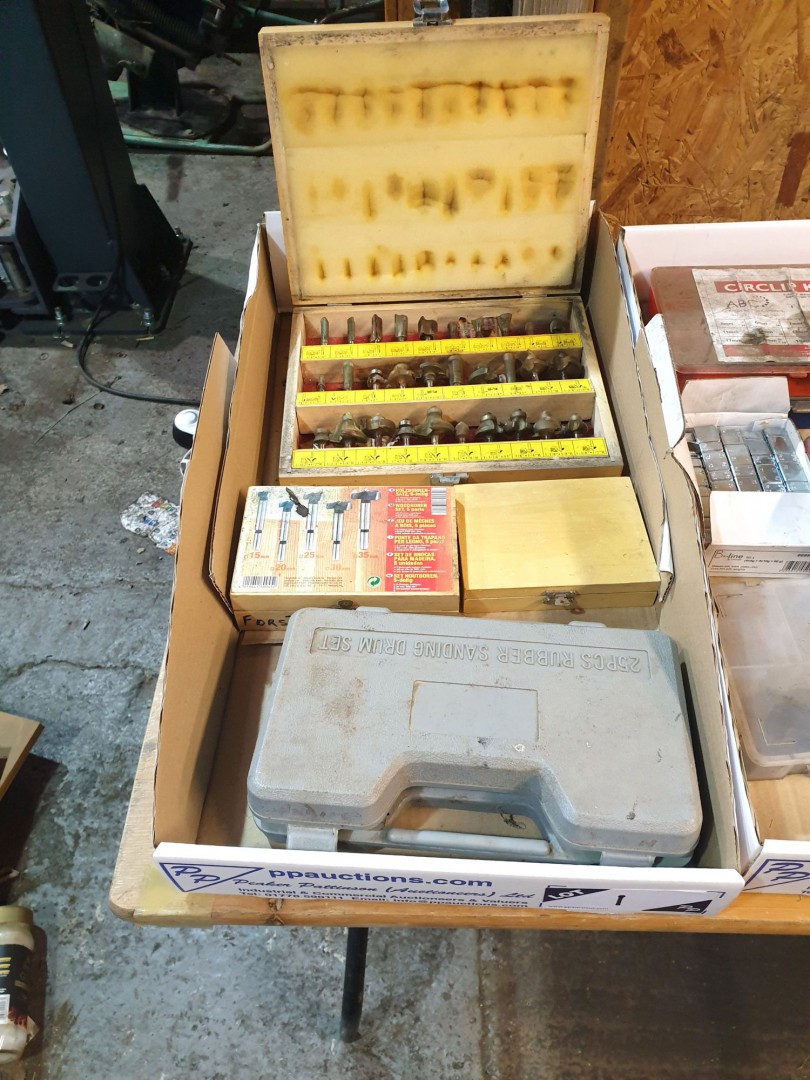 Qty various router bit sets inc: 30, 6, 7 piece, r...