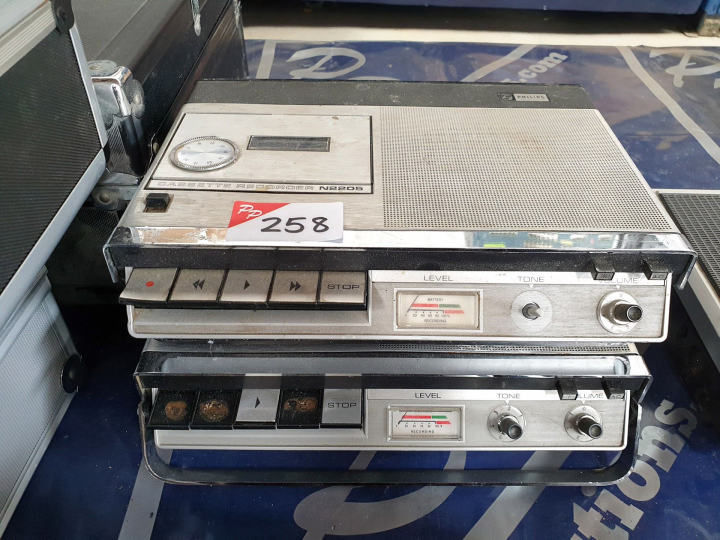 2x Philips N2205 cassette recorders (vintage)