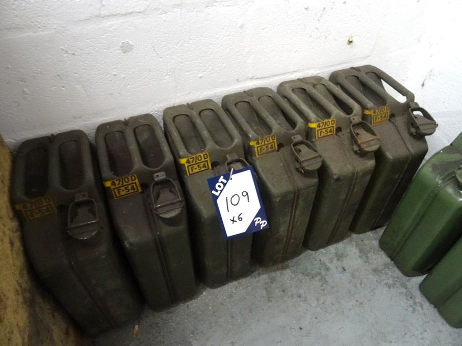 6x metal 20ltr jerry cans