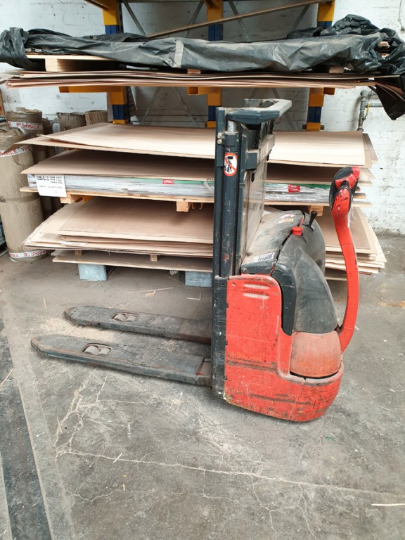 Linde L12 electric pallet truck, 1200kg capacity,...