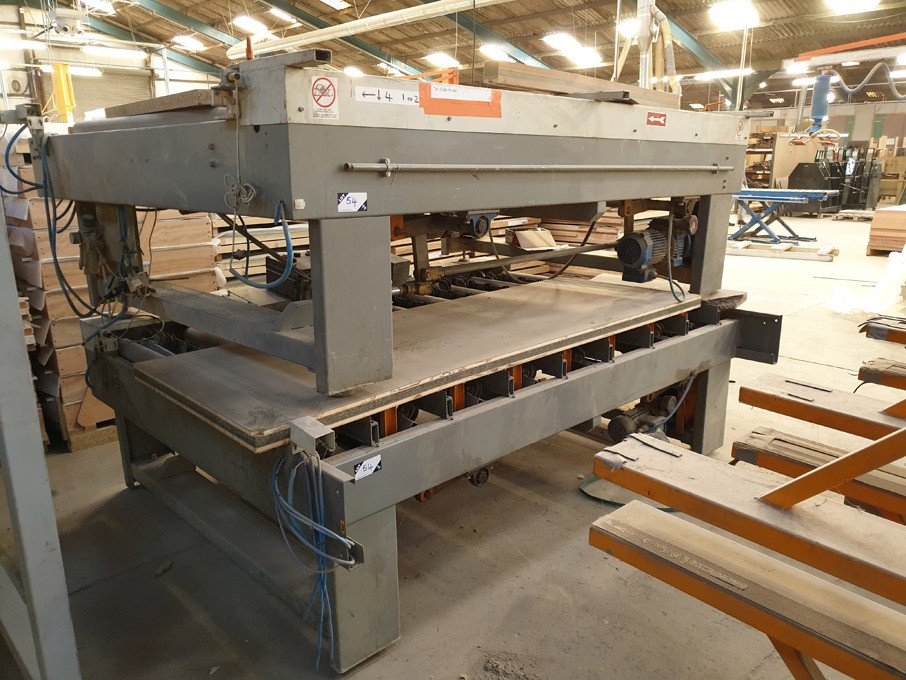 2x Cefla Interwood TR/2500 power roller conveyor,...