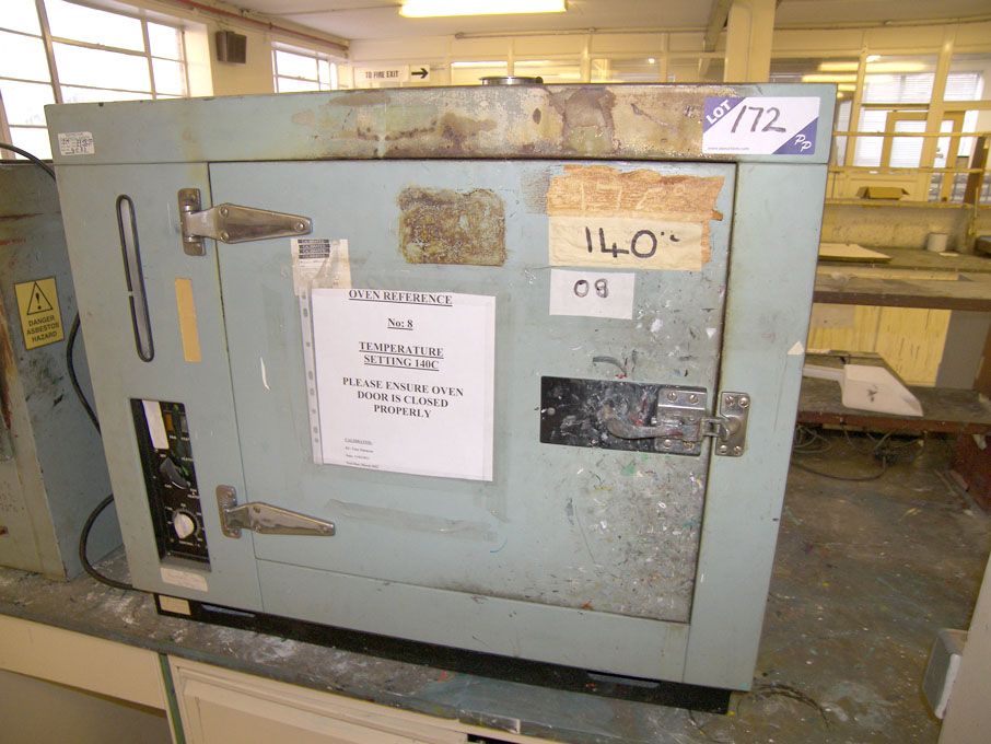 LTE electric oven, 300degC max temp, 450x400x450mm...