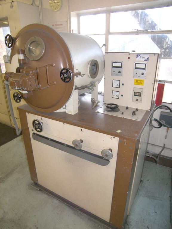 Fremo Hi-vacuum bauble machine with mini vac 10 &...