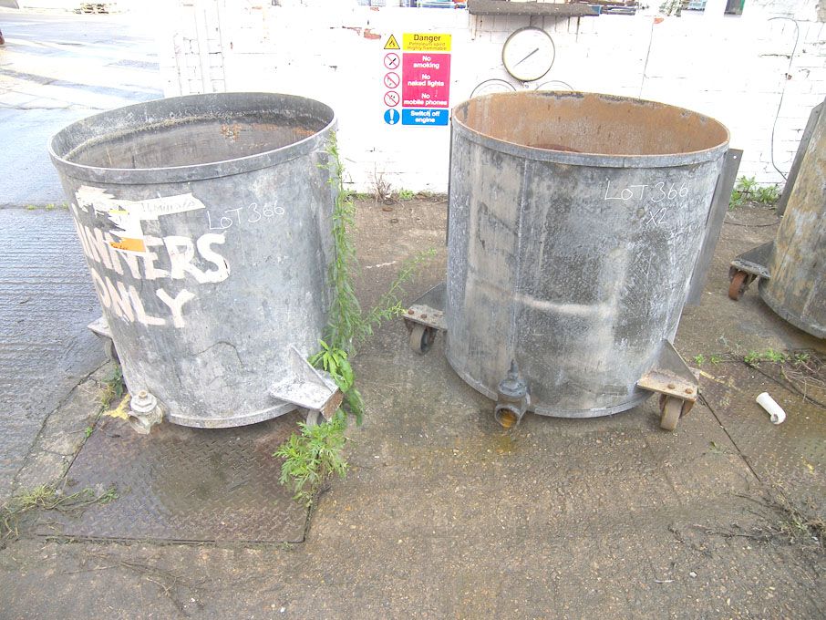 2x mobile metal paint pots, 900mm dia x 920mm high