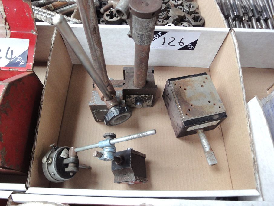 Qty clock stands, Mercer clock etc