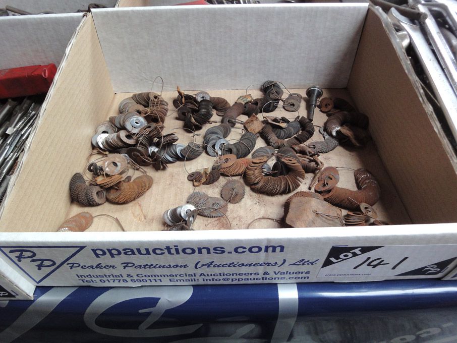 Qty various slitting blades
