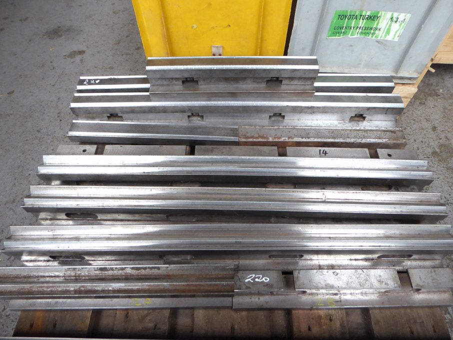 Set of Amanit 30 ton / foot bottom forms, 3x 835mm...