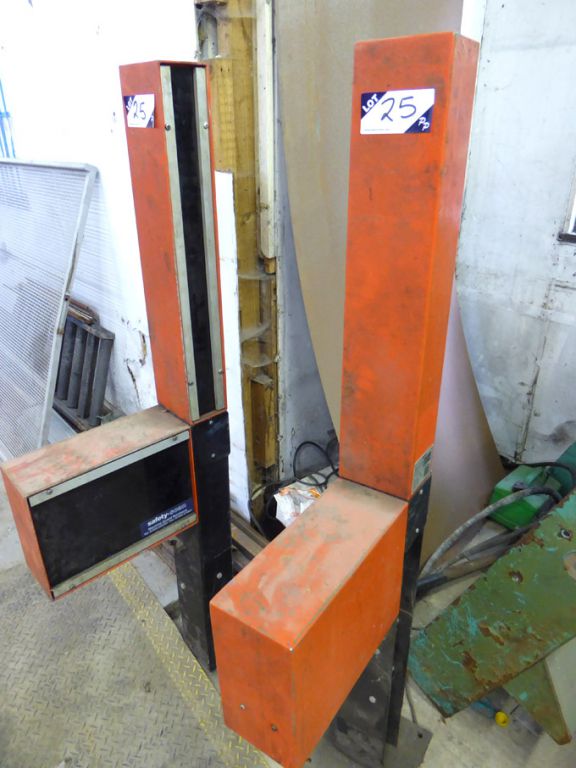 Pair Hibass light guards