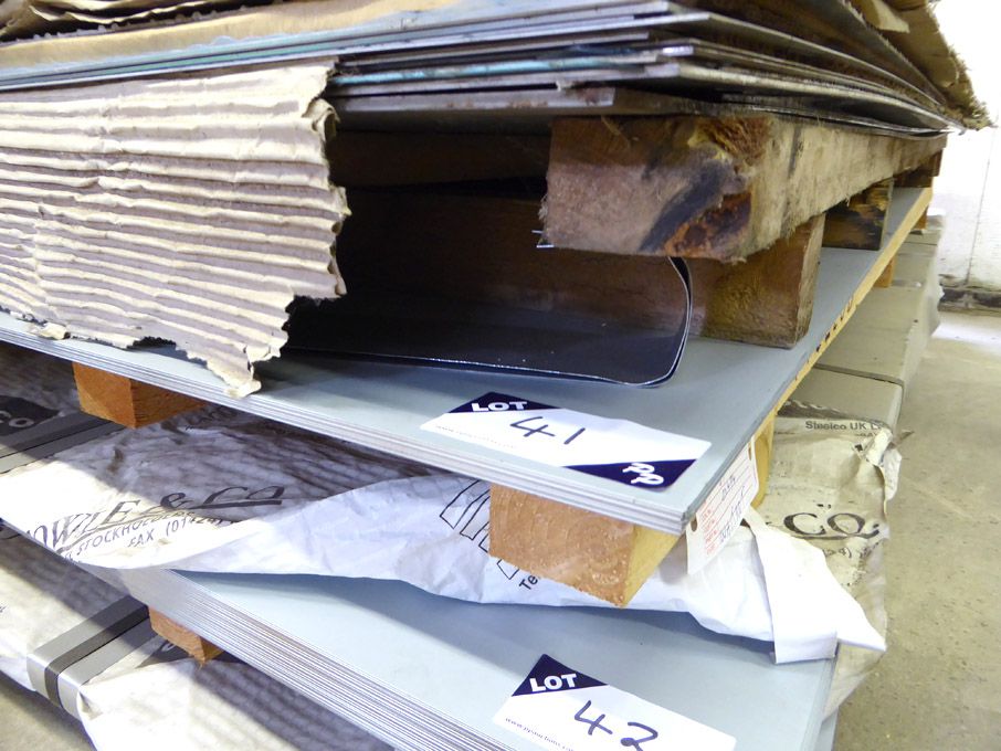 9 approx steel sheets 430 (zinc), 2500x1250x0.90mm...