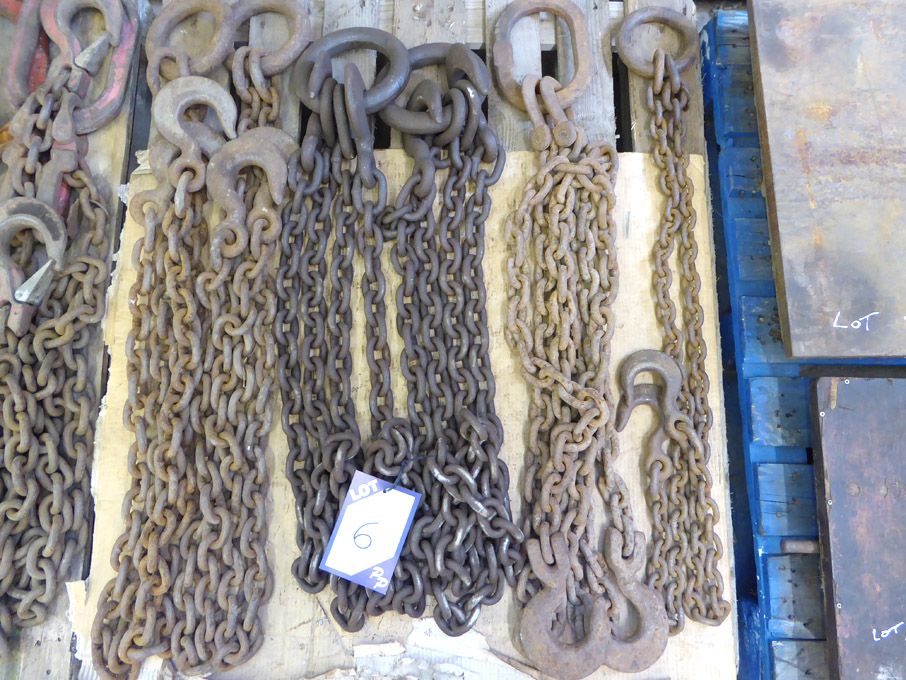 Qty lifting chains inc: 2x 2 legged, 2m approx, 2x...